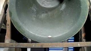 preview picture of video 'Große Glocke der Jakobuskirche Auenstein'