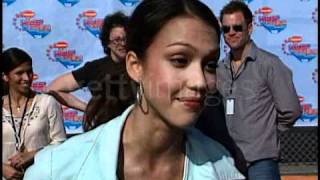 J.Alba - Kids Choice Awards 2002 red carpet