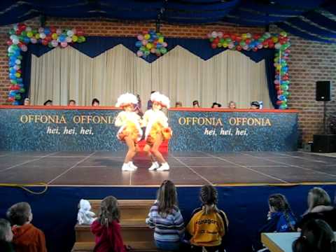 Doppeltanzmariechen Lea und Lara