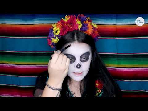 How to apply sugar skull makeup for Día de los Muertos