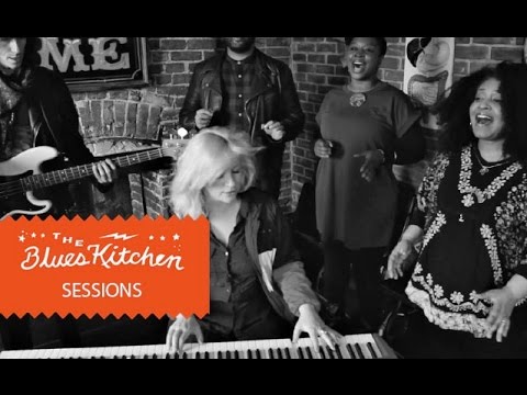 Izo Fitzroy - Hope You Can Wait [The Blues Kitchen Sessions]