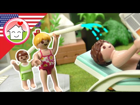 Playmobil English Water Games – Anna and Lena vs Daddy - The Hauser Family