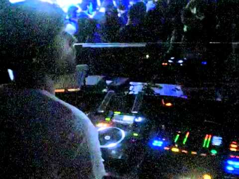 SALVATORE ANGELUCCI LIVING SUNDAY 06-03-2011 - video 3