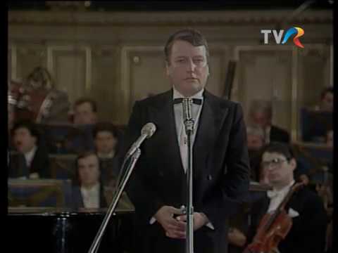 Ovidiu Iuliu Moldovan recită "Mortua est" de Mihai Eminescu