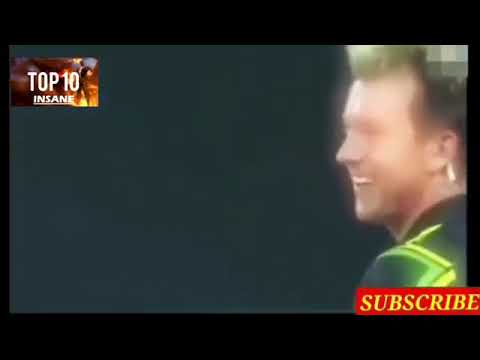 FUNNY MOMENTS IN CRICKET HISTORY
