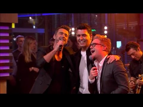 Schlagertrio KLUBBB3 zingt hit '‘Het Leven Danst Sirtaki" - RTL LATE NIGHT