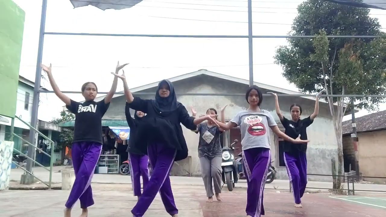 Tugas kelompok kelas lX.4 (Jurus Tunggal Ipsi)