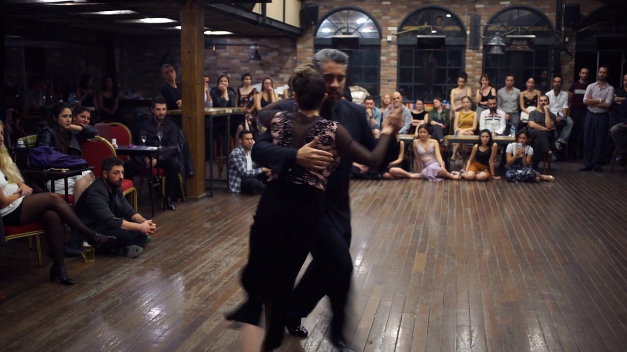 Andres Laza Moreno & Eladia Cordoba / Milonga Del Ochenta Y Tres - 3/4