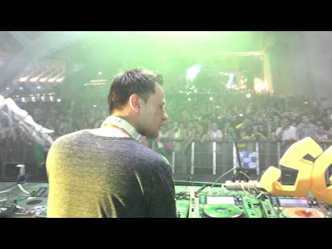YVES V @ SCREAM HALLOWEEN FESTIVAL 2014
