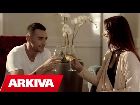 Stresi ft. Flor Bana - Fake Love (Official Video 4K)