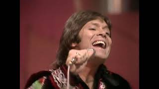 Cliff Richard - Love Train - 1974 ( 720p )