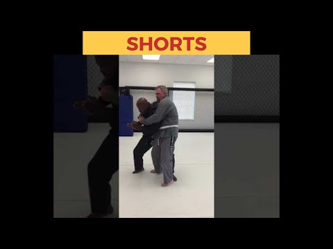 How to defend yourself against a bear hug from behind 😱