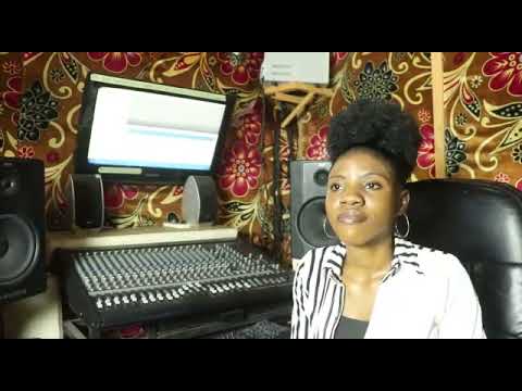 She sings like a bird. Listen to this beautiful rendition of Opin-Odun by Juliana.