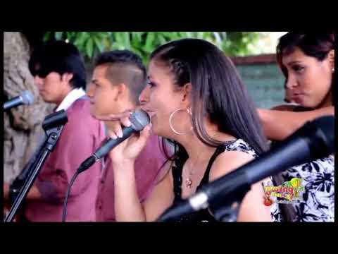 CASTILLO DE ARENA - LA SWING TROPICAL