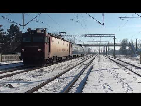 Tren R5605 Iasi - Suceava Nord intra in Dolhasca cu EA699 - 08.01.2020