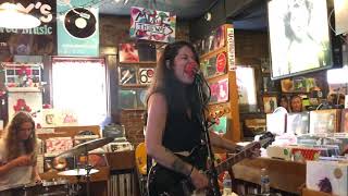 Lilly Hiatt - All Kinds Of People (Grimey's In-Store)