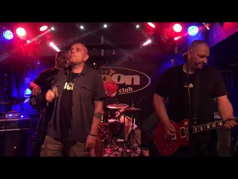 Z Ničeho Nic - Z ničeho nic - Ruská ruleta