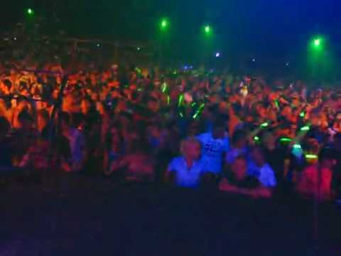 Ivan Spell plays Freza & DJ Flash - Cosmogirl - 4Mal Remix on Blue Water open air, summer 2010