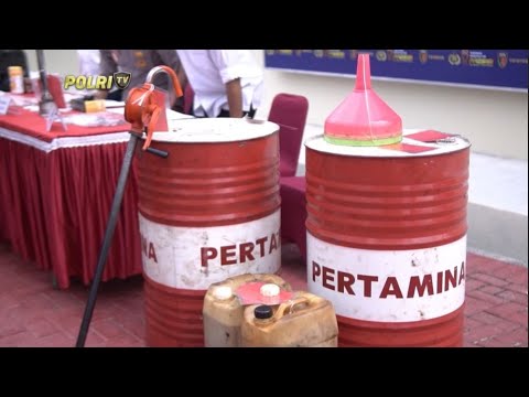 POLDA KALSEL UNGKAP PEREDARAN 9,5 TON OLI PALSU