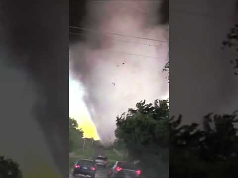 Close encounter with an EF4 tornado in Garvin County, Oklahoma. This was a classic May storm chase.