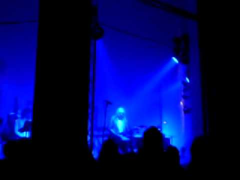 SEBASTIEN TELLIER LIVE AT COMA BERLIN - STUNT - STOPPED BY POLICE - AUDIENCE INSULTING POLICEMEN