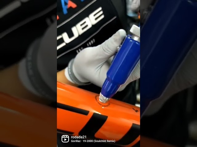 Vídeo relacionado con Portabotellas bicicleta portabebidas bicicleta portabotellas versión mejorada portabotellas para bicicleta bonito irrompible ligero soporte para botellas de bicicleta con botella de bicicleta