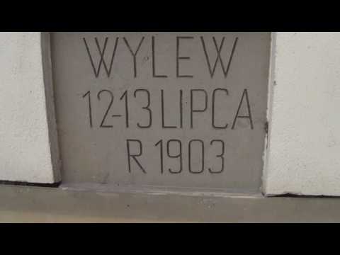 tablice powodziowe przy Placu na groblach .....MOV