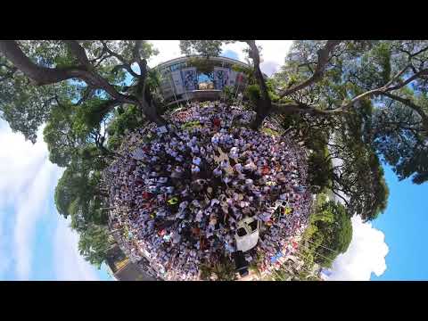 Teiho TETOOFA singing for « No ICE in Paradise! »…