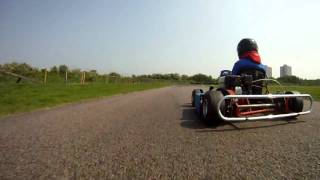 preview picture of video 'Tilbury karting, Zak testing the RHP Tuned Honda GX160 cadet'
