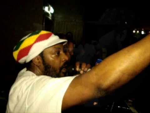 Kenny Knots - Roots Music