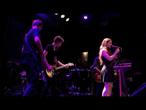 Zoe Gnecco at Bowery Ballroom (2013)