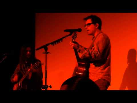 Weezer "Why Bother" Acoustic (10/25/14 Trocadero Philly Ewbaite) Video