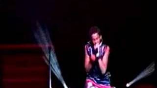 Jay Kid sings Wanna be startin`something in LA