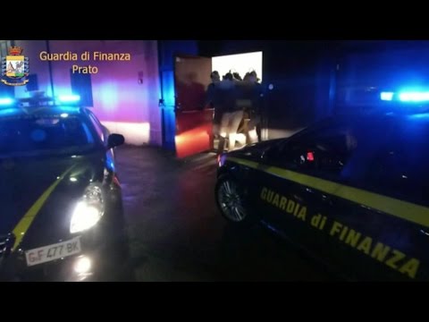 Prato, falsi permessi di soggiorno: 15 arresti e 83 indagati