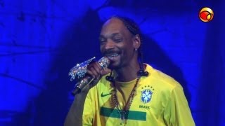 Snoop Dogg canta 