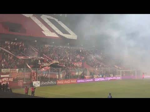 ""EN MI CUNA UNA BANDERA" | INSTITUTO - LOS CAMPANGAS (Sub: ES/EN)" Barra: Los Capangas &bull; Club: Instituto