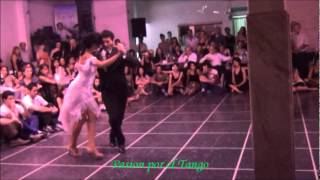 NATACHA POBERAJ y CARLOS RIVAROLA bailando la milonga FLOR DE MONSERRAT en FLOREAL MILONGA