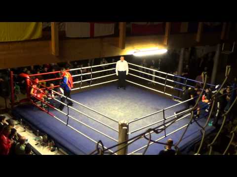 Alin Lingurar (ROT) vs. Mustafa Ismail (BLAU) - Pugilist Länderkampf Rumänien 22.02.14