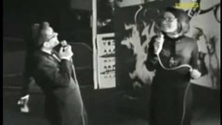 Nana Mouskouri - Michel Legrand - Duo - Quand on s_aime - 1965.avi