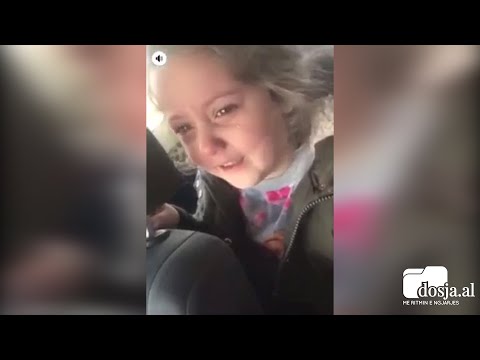 Dosja.al - “E ka rrëzu Isa Mustafa”, vogëlushja qan për Albin Kurtin, i rrëshkasin lotët në faqe