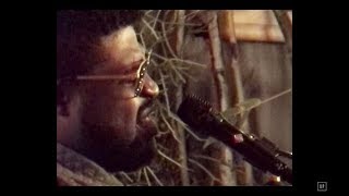 The Christmas Song (Chestnuts Roasting on an Open Fire) [feat. Charles Jones] – Courtyard Sessions