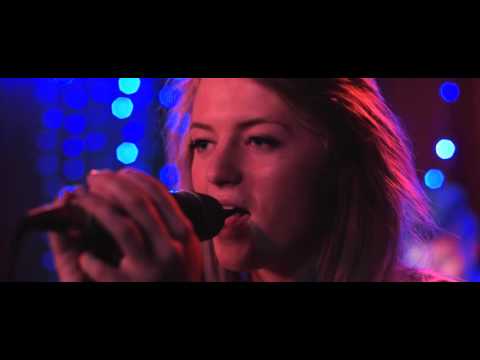 When It Rains - WHEN IT RAINS - NA VLNÁCH (oficiální videoklip)