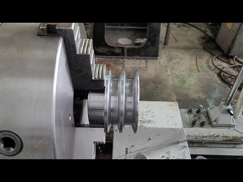 how to make a pulley on a lathe ? how to make a v belt pulley ? ( tornada kayış kasnağı yapımı)