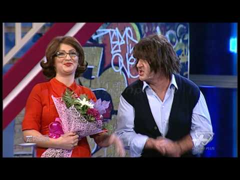 Vizita e prefektit Bajrom Qelia ne lagjen tone - Alpazar - Vizion Plus