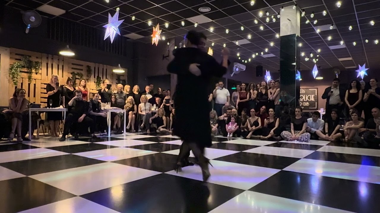 Video thumbnail for Roxana Suarez Carlitos Espinoza Padova 22/03/2025 (3/5)