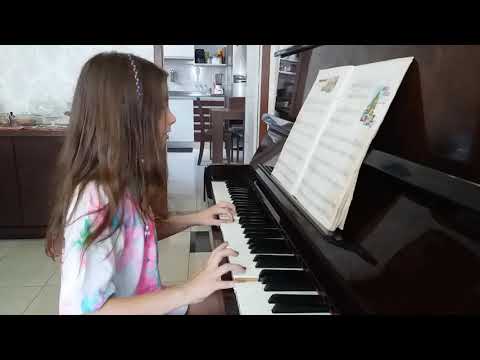 Ode à Alegria de Beethoven, sinfonia da criança, por Lívia Vargas.