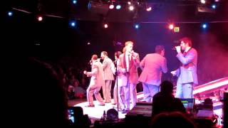 Straight No Chaser-Santa Claus is Coming to town