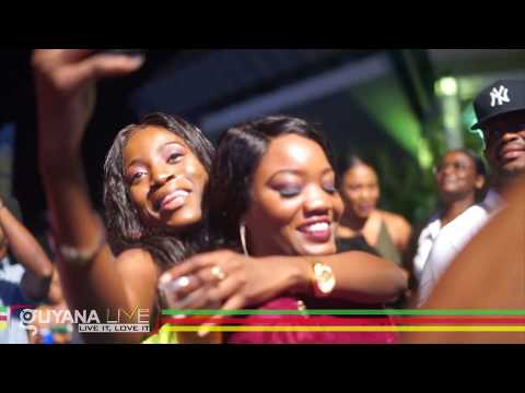 40 Shades of Gayle ft Kes the Band