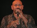 Oscar de León y su orquesta casa de cartón
