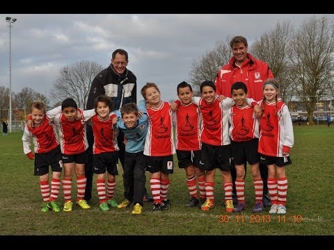 KMD F1 - RKAVV F1 (0-8) 19-03-2014 ACTIES 1e helft